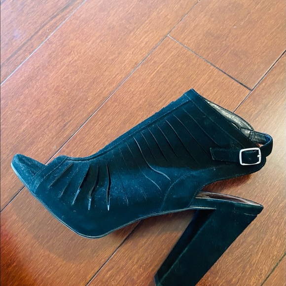 Carlos Santana Black Suede Open-Toe Ankle Strap Heeled Boots! - Picture 3 of 4